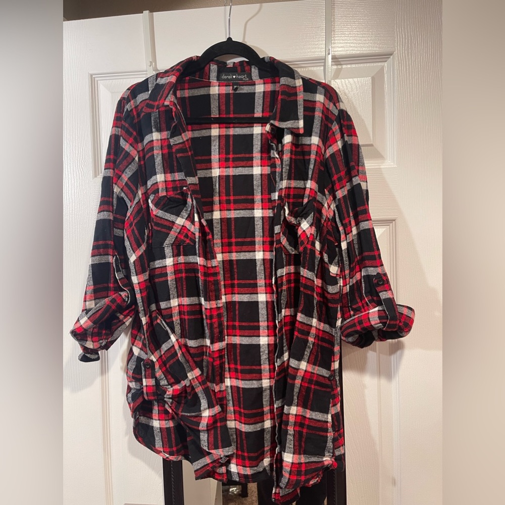 derek heart plus flannel top